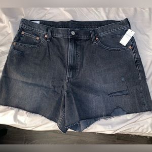 NWT Gap High Rise Stride Short